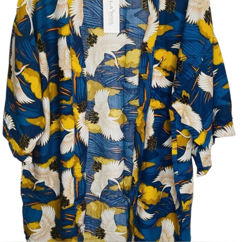 Kimono - Women's Flying Crane Print. One Size. Short Sleeve. - Picture 3 of 11